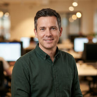 Daniel Carter, listed as Chief Technology Officer at Vivid Portioniment, in a profile image